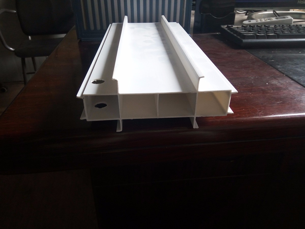 迪庆立面拉缝板 (1)150MM宽拉缝板